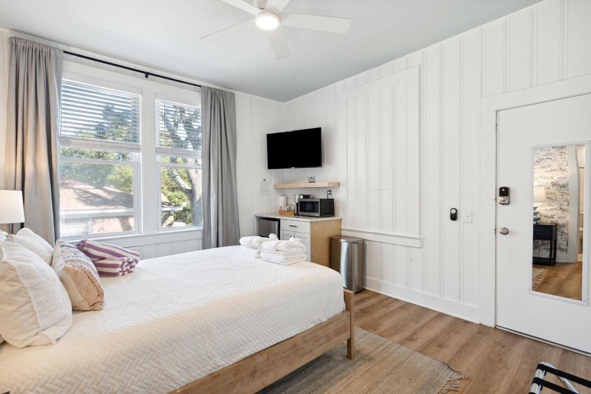 Folliday Inn - The Ariston - Room 34 ฟอลลีบีช ภายนอก รูปภาพ