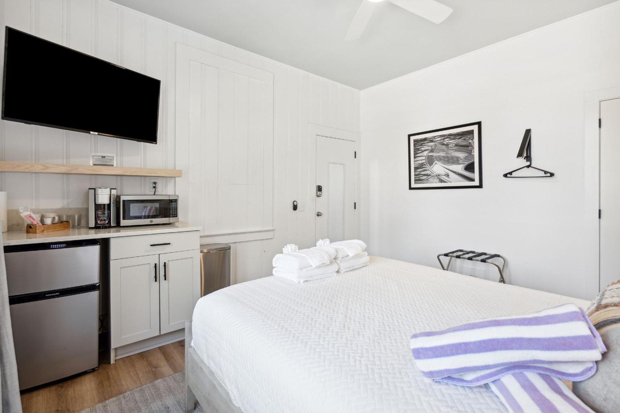 Folliday Inn - The Ariston - Room 34 ฟอลลีบีช ภายนอก รูปภาพ